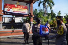 Polres Badung Salurkan Bantuan 5 Ton Beras Sembako
