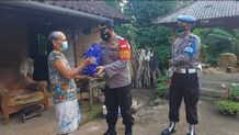 Polsek Selbar Salurkan Beras PPKM Darurat Sembako