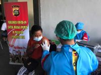 Vaksinasi Covid-19 untuk Warga Papua dan Pelajar di Provinsi Bali Vaksin