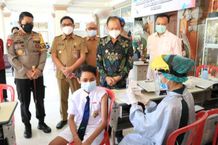 Pencanangan Vaksinasi Covid-19 untuk Anak-anak Usia 12-17 Tahun Dimulai Secara Serentak di Bali Vaksin