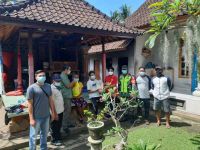 Sambut Hari Kemerdekaan ke-76, ACK Tamanbali Bagikan Puluhan Paket Sembako ACK Tamanbali