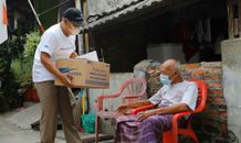 Cerita Hasim & Sukir Saat Menerima Bantuan #SemangatSalingBantu dari Astra Sembako dari Astra