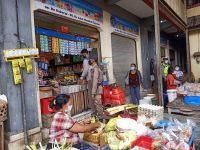 Pemantauan PPKM Level IV di Pasar Mambal Pasar Mambal