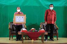 Selesaikan Tindak Lanjut Hasil Pengawasan Tepat Waktu, Pemprov Bali Terima Penghargaan dari Inspektorat Jenderal Kemendagri Pengawasan