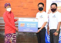 Gubernur Koster Segera Salurkan 10 Ribu Paket Sembako Pansaka Charity ke Masyarakat Bali Terdampak Pandemi Sembako