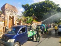 Korem Wira Satya Gelar Penyemprotan Eco Enzyme di 33 Wilayah Desa Adat Gianyar Semprot