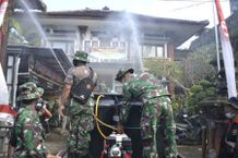 Program Semprot Eco Enzyme Korem 163/Wira Satya Jalan Terus, Kini Giliran Desa Mas Ubud Semprot