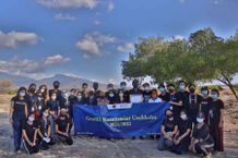 Ajak Masyarakat Jaga Alam, GenBI Undiksha Gelar Penanaman Mangrove di Pesisir Pantai GenBI Undiksha