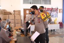 Kapolda Bali Kunjungi Gerai Vaksin Presisi di Terminal Mengwi Vaksin