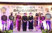 Hadiri Pembukaan Pameran Bali Bangkit III, Putri Koster Minta IKM-UMKM Jaga Kualitas Supaya Mampu Bersaing Bali Bangkit