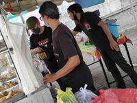 Bangkitkan Perekonomian di Masa Pandemi, Sahabat Ganjar Sambangi UMKM di Bali Sahabat Ganjar