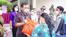 Jaga Imunitas ODHA Wabup Sutjidra Ingatkan Penderita HIV/AIDS Rutin Minum Obat ODHA