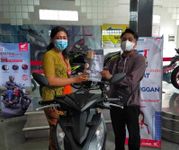 Promo Tumpek Landep, Dealer MFM Sakah Berikan Bonus Sarana Sembahyang MFM