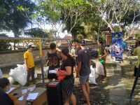 ST Mekar Jaya Edukasi Lingkungan, Tukar Sampah dengan Beras Sampah jadi Beras