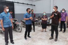 Pastikan Kejurda Sukses, Wabup Ipat Pantau GOR Krena Jvara jembrana