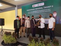 Polda Bali Bersama PW Muhammadiyah Bali Laksanakan Vaksinasi Tahap II Muhammadiyah