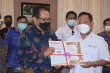BPPD Buleleng Dikukuhkan, Bupati Harapkan Ada Strategi Khusus Untuk Pemulihan Pariwisata BPPD