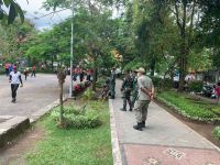 Pendisiplinan Prokes PPKM Level III, Aparat Tim Gabungan Denpasar Bina Dua Orang Tanpa Masker Masker