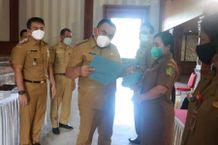 Mutasi Kepala Sekolah, Bupati Tamba: Kawal Anak-anak Menjadi Generasi Hebat Mutasi