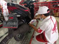 Servis Motor Honda di Hari Minggu, Berhadiah Oli Gratis Ganti Oli Honda