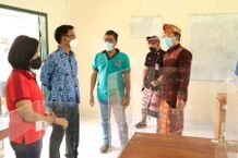 Datangi SMPN 1 Singaraja, Sekda Suyasa Tinjau Kesiapan Penerapan PTMT Tatap Muka
