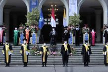 UGM Mewisuda 1.329 Lulusan Pascasarjana Wisuda UGM