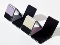 Saat Edgy Fashion Bertemu Teknologi Smartphone Masa Depan di Jakarta Fashion Week 2022 Galaxy Z
