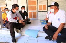 Atasi Masalah Air di Desa Kamasan, Bupati Suwirta Urai Permasalahan bersama Dirut PDAM Air