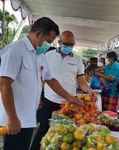 Bupati Sedana Arta Meninjau Kegiatan Pasar Tani di Kabupaten Bangli Pasar