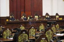 Bupati Mahayastra Dengarkan PU Fraksi DPRD DPRD Gianyar