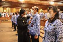 Bupati Giri Prasta Lantik Pejabat Eselon III dan Eselon IV Lantik