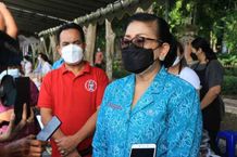 Putri Koster Kunjungi Pasar Rakyat Jelang Galungan dan Kuningan Pasar Rakyat