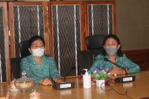 Ketua TP PKK Kota Denpasar Ikuti Webinar Gelar Pelangi PKK Pelangi
