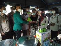 Wabup Ipat Salurkan Bantuan Korban Rumah Roboh di Yeh Sumbul Rumah Roboh