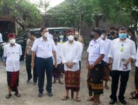 Jaya Negara Terima Kunjungan Menko Luhut Binsar Pandjaitan di TPS3R Sekar Tanjung, Siap Bersinergi Pusat-Daerah Wujudkan Penanganan Sampah Terintegrasi di Kota Denpasar Sampah