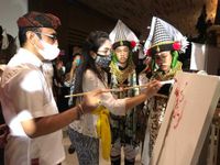 Jaya Negara Buka Pameran Ten Fine Art, Ajak Seniman Tetap Berkarya dengan Berbasis Akar Kebudayaan Ten Arts