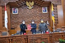 Rapat Paripurna ke-29, Masa Persidangan III Fraksi DPRD Denpasar Setujui Lima Ranperda DPRD