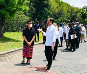 Wali Kota Jaya Negara Dampingi Presiden Joko Widodo Tinjau Mangrove Conservation Forest Denpasar Mangrove