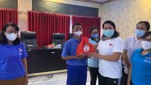 Bunda PAUD Kabupaten Bangli Serahkan Puluhan Bantuan Paket Sembako Kepada Guru PAUD se-Kabupaten Bangli PAUD