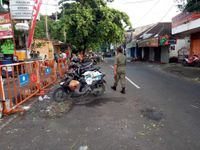 Tim Yustisi Kota Denpasar Gelar Penertiban di Pasar Tumpah Prokes