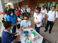 Peringati HUT ke-1 Sejiwa, Semeton Jaya Wibawa Gelar Donor Darah dan Penyerahan Sembako SEJIWA