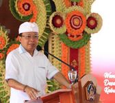 Gubernur Bali Mengecam Beredarnya Joged Porno Joged Bumbung