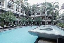 Sambut Pemulihan Pariwisata, The Vira Bali Boutique Hotel & Suites Tawarkan Pengalaman Liburan yang Menarik The Vira Bali Boutique Hotel & Suites - Swimming Pool