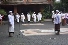 Apel Pagi Minggu Kedua, Sekda Alit Wiradana Ingatkan ASN Tingkatkan Pelayanan dan Disiplin Prokes APEL