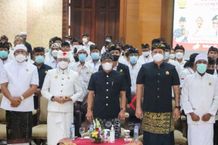 Bupati Giri Prasta Buka Lokasabha I Maha Gotra Tirta Harum Kabupaten Badung Lokasabha