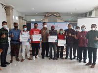 Giliran Desa Tembok di Buleleng Jadi 100 Persen Desa PLN Mobile PLN