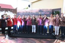 Gubernur Koster Toast Arak Sandikala Cocktail Bersama President Director PT. Indo Pacific Sheraton Arak Sandikala