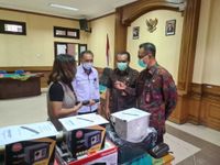 Badung Akan Uji Coba Alat Pemingsan Babi Babi