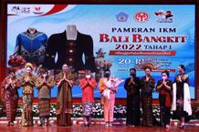 Gubernur Koster Buka Pameran IKM Bali Bangkit Tahap 1 Tahun 2022 Bali Bangkit