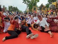 Berkunjung ke Gianyar, Kak Seto Ajak Anak Dengarkan Dongeng Dongeng